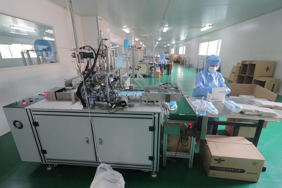 Xinyang Yihe Non-Woven Co., Ltd. üretici üretim hattı